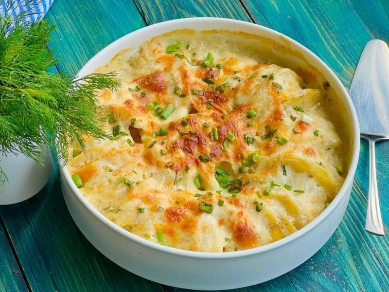 طرز تهیه گراتن سیب زمینی با سس بشامل غذای پرطرفدار فرانسوی