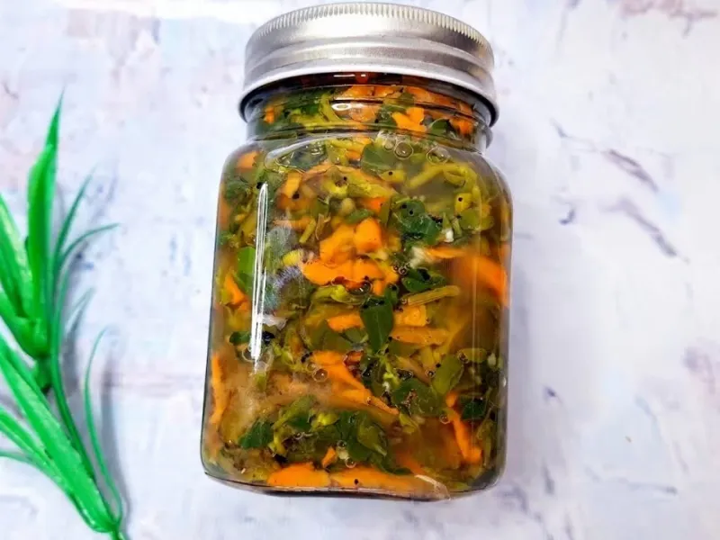 طرز تهیه ترشی خرفه با روشی متفاوت، با عطر و طعمی بینظیر