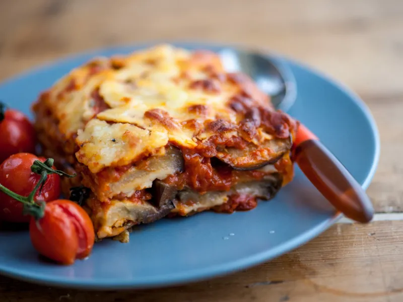 طرز تهیه پارمیجانا ایتالیایی با پنیر پارمزان