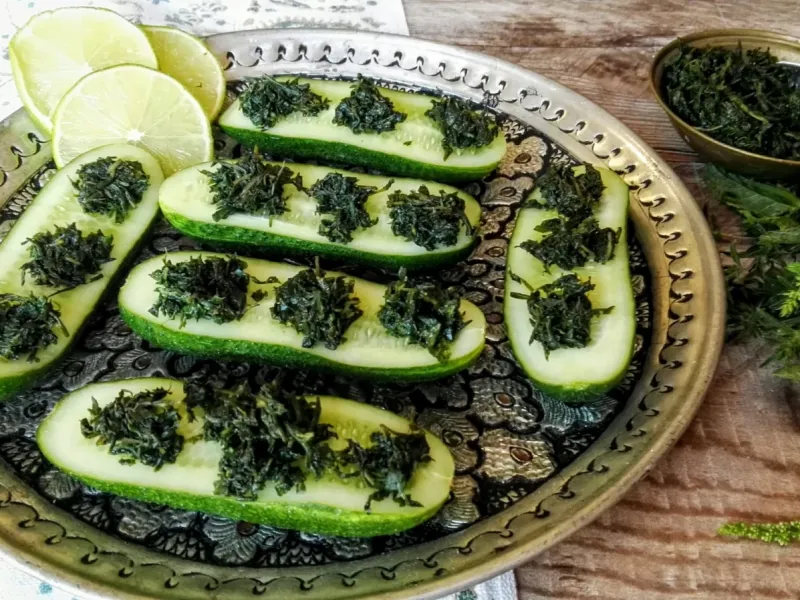 طرز تهیه نمک سبز گیلانی (دلار) و خواص آن