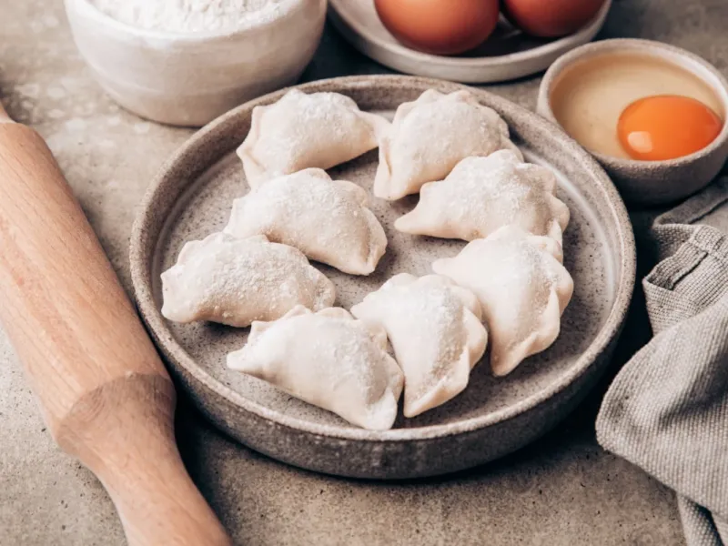 طرز تهیه پیراشکی رژیمی با مواد اولیه کم کالری