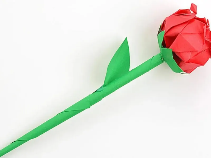 آموزش ساخت کاردستی گل رز با کاغذ در خانه