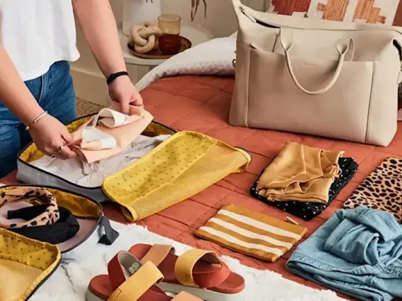 چک لیست لباس زنانه برای سفر تابستانی به کیش