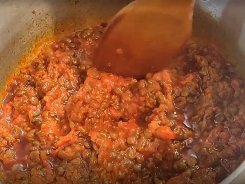 طرز تهیه عدسی ساده و خوش طعم بدون آب؛ تجربه ای متفاوت از یک غذای قدیمی