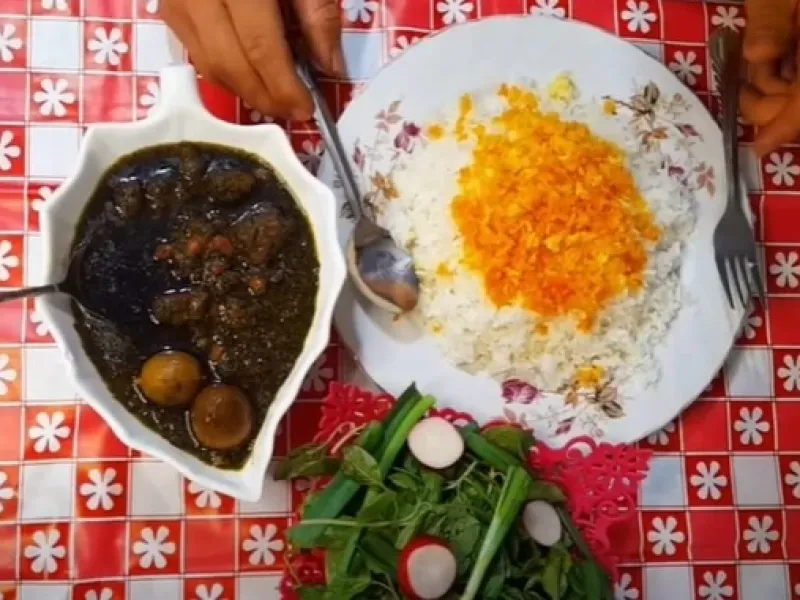 چگونه قورمه سبزی روغن بندازه / راز روغن انداختن قرمه سبزی