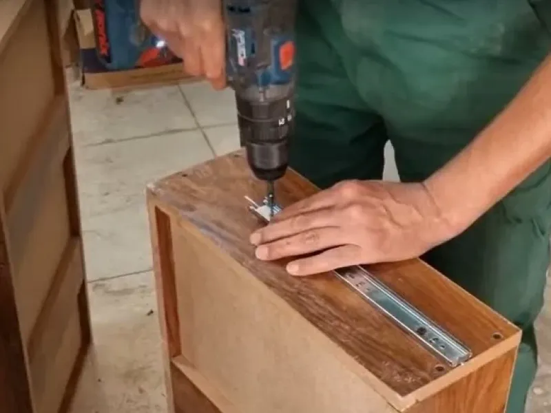 نحوه نصب ریل ساچمه ای کابینت / نکات مهم برای نصب ریل ساچمه ای