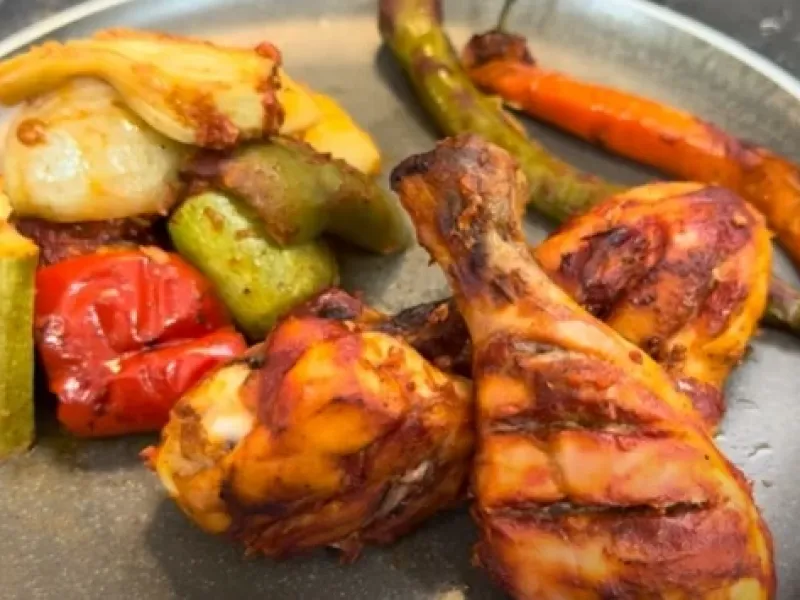 خوراک مرغ و سبزیجات با یک قاشق روغن / مراحل تهیه خوراک مرغ با روشی بی نظیر خوراک مرغ و سبزیجات با یک قاشق روغن / مراحل تهیه خوراک مرغ با روشی بی نظیر