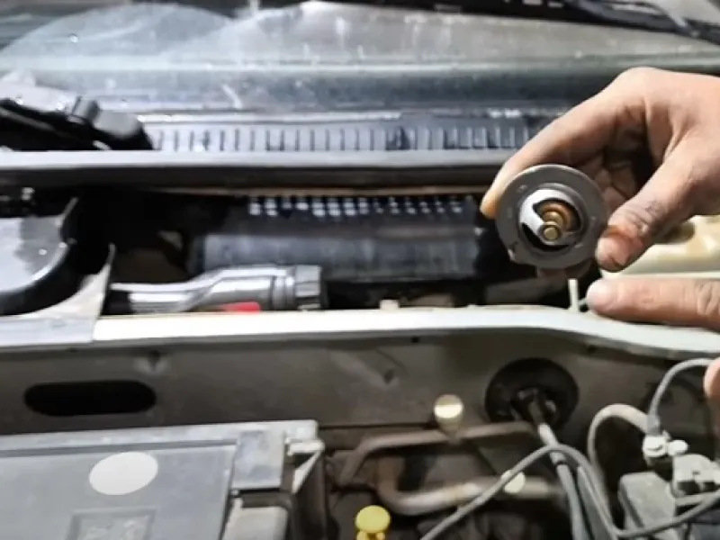 اگر ترموسات ماشین قفل شد چکار کنیم؟ بهترین اقدامات بعد از قفل شدن ترموستات