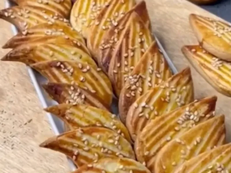 روش اصلی پخت نان چای قزوین / طرز تهیه نان چای قزوین به سبک قنادی ها