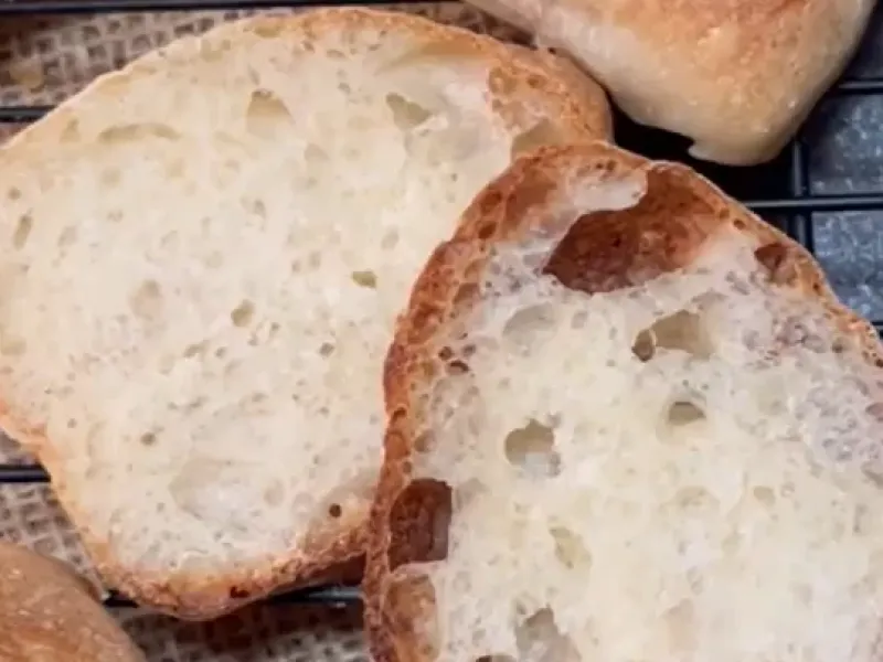 پخت نان گردویی برای صبحانه خوشمزه / طرز تهیه نان صبحانه خانگی