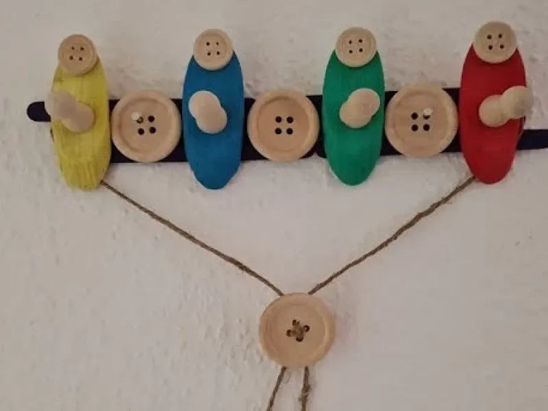 جا کلیدی چوبی زیبا با دکمه و چوب بساز!