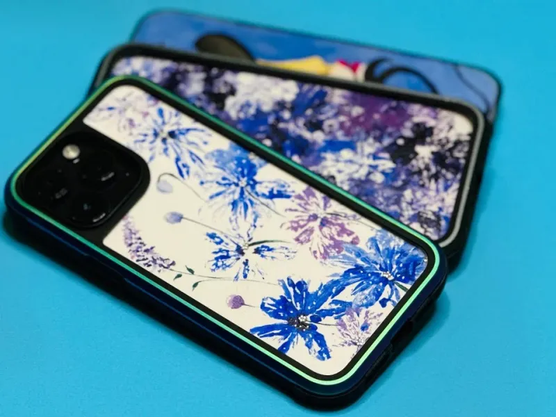 کاور گوشی با طرح گل فقط با آبرنگ!