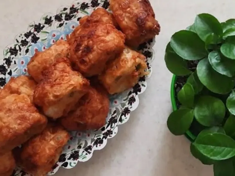 اگر سیب زمینی و سوسیس داری این پیراشکی لذیذ رو درست کن!