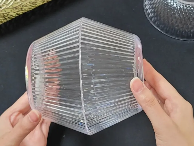 طراحی چراغ دیواری خلاقانه برای اتاق خواب!