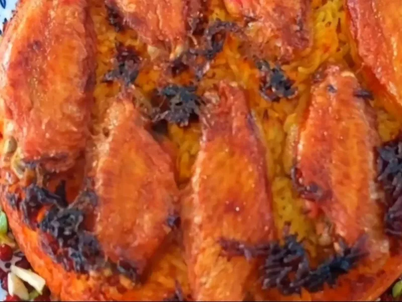 طرز تهیه ته انداز مرغ طلایی شده با دمی گوجه / ارمنی پلو خوشمزه و لذیذ