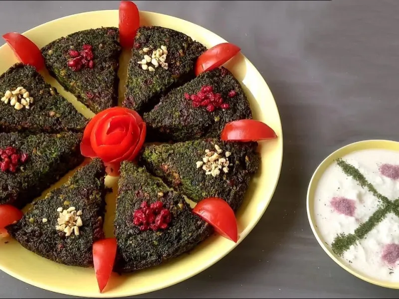 طرز تهیه کوکو سبزی سنتی طعمی از بهار در سفره شما / کوکو سبزی پفکی