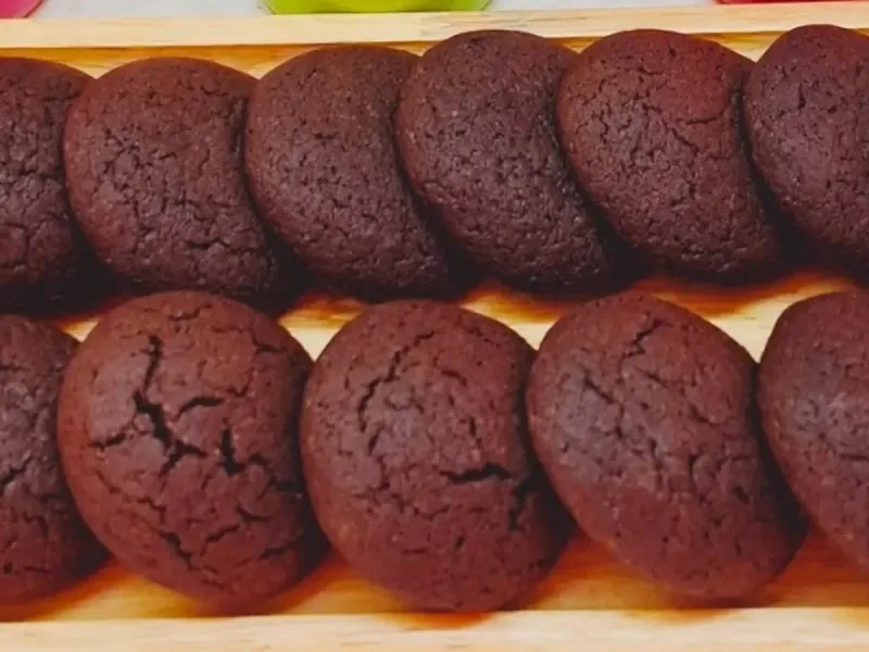 طرز تهیه کوکی شکلاتی بی نهایت خوشمزه و خوش بافت که از خوردنش سیر نمیشی!