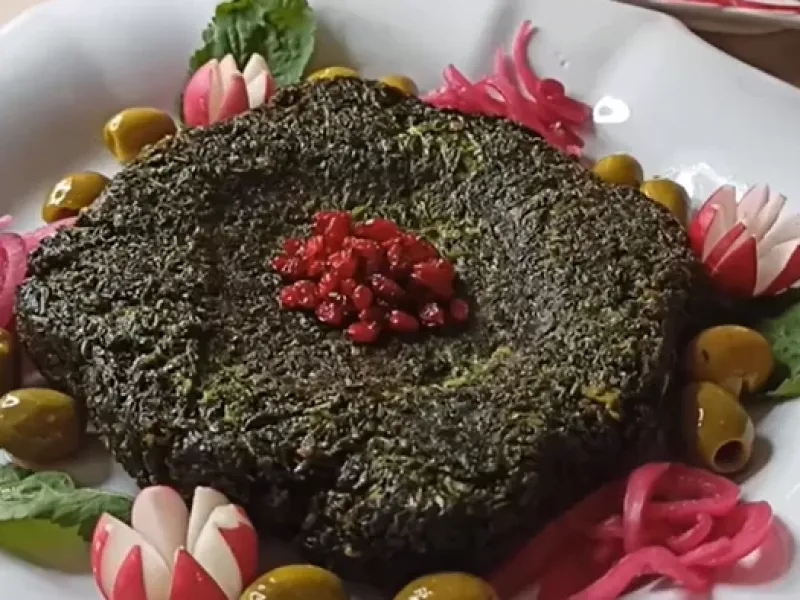 طرز تهیه کوکو برگ تربچه یه کوکوی کاملا متفاوت!