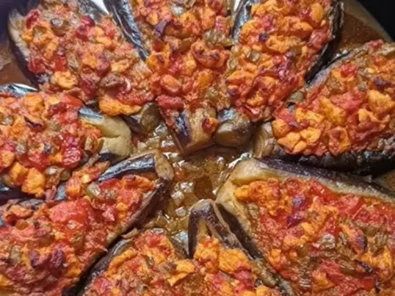 با یک گوشت سینه مرغ و دو تا بادمجان عروسی به پا کن / برای چهار نفر یک دل سیر ضیافتی به پاکن