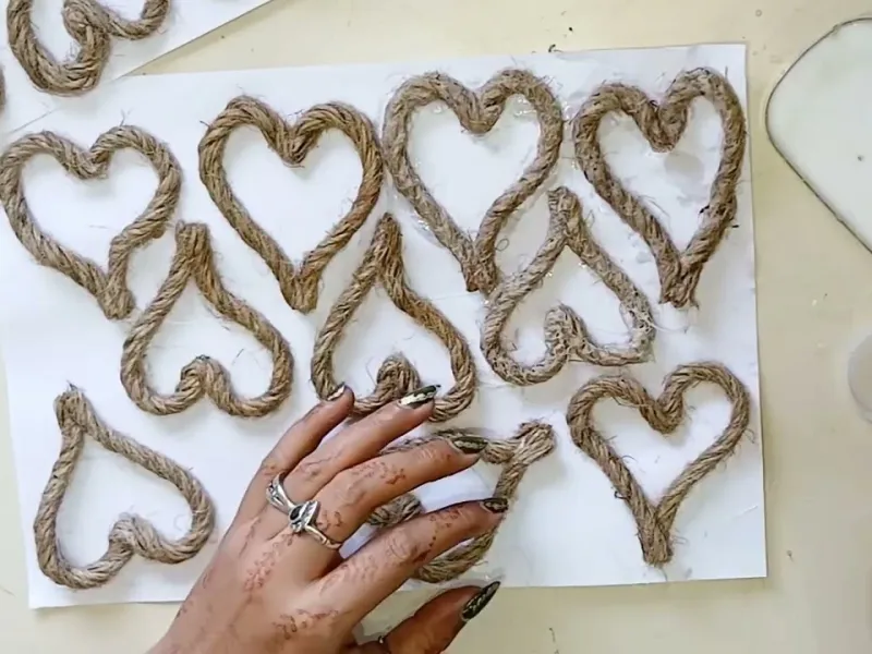 ساخت چراغ خواب زیبا با نخ گونی و بادکنک!