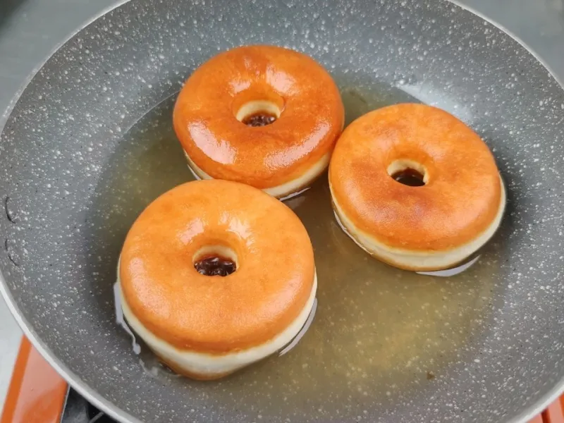 طرز تهیه دونات رضوی بازاری ، سبک ، شیرینی متعادل ، رسپی اصلی برای اولین بار در فضای مجازی!