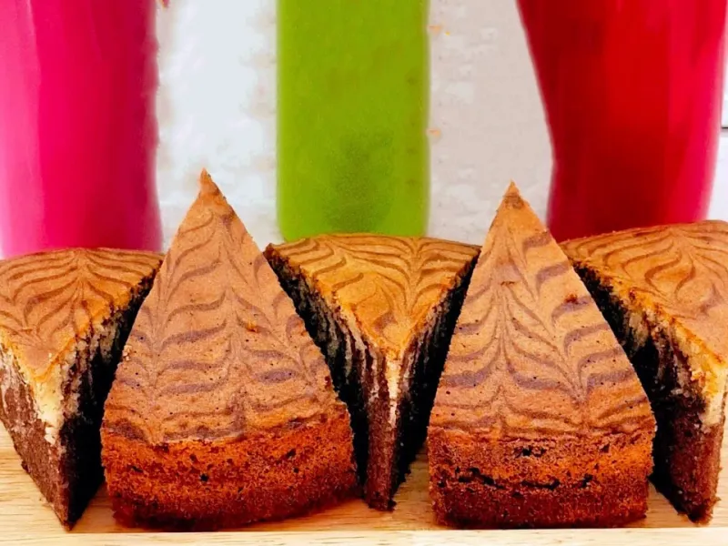 بهترین رسپی کیک زبرا با یک ترفند ساده با کمترین مواد اولیه فقط در 5 دقیقه!