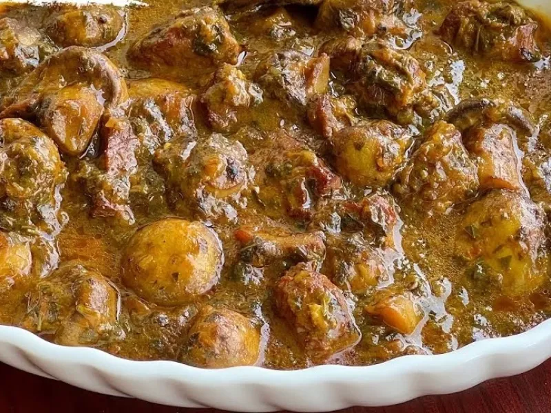 طرز تهیه خورشت قارچ به غذای خوشمزه و اصیل ایرانی که با گوشت یا بدون گوشت همیشه عالیه!