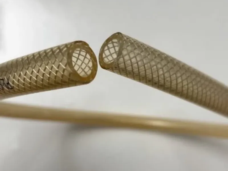 ببینید با قرار دادن نور LED توی شلنگ باغچه چه کردم!