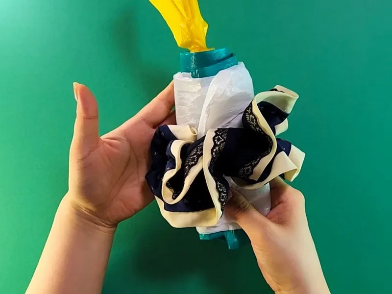 ️روش آسان برای نگهداری کیسه های پلاستیکی / نحوه تا کردن کیسه زباله!