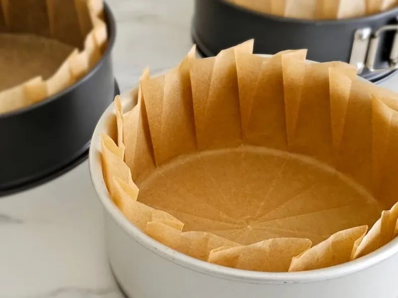 بهترین روش برای تا کردن کاغذ روغنی در قالب کیک!