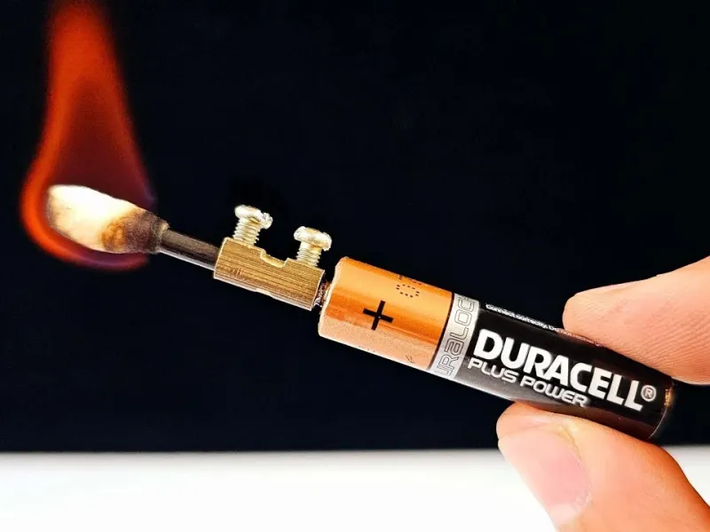 هرگز باطری قدیمی را دور نیندازید/ این ترفند شما را شوکه خواهد کرد!