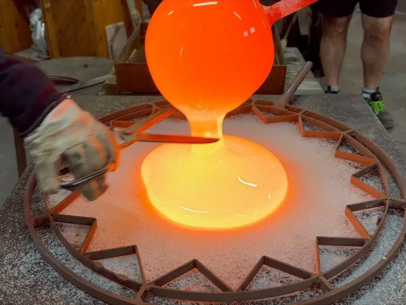 فرآیند ساخت لوسترهای شیشه ای ونیزی!