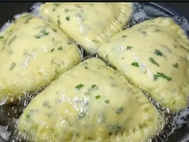 اینقدر خوشمزه بود که قبل از اینکه برسه سر سفره تموم شد و دوباره درست کردم!یه شام خوشمزه و سالم!