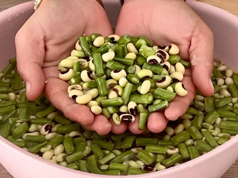 دستور پخت مادربزرگم برای درست کردن لوبیا چشم بلبلی! دستور پخت مادربزرگم برای درست کردن لوبیا چشم بلبلی!