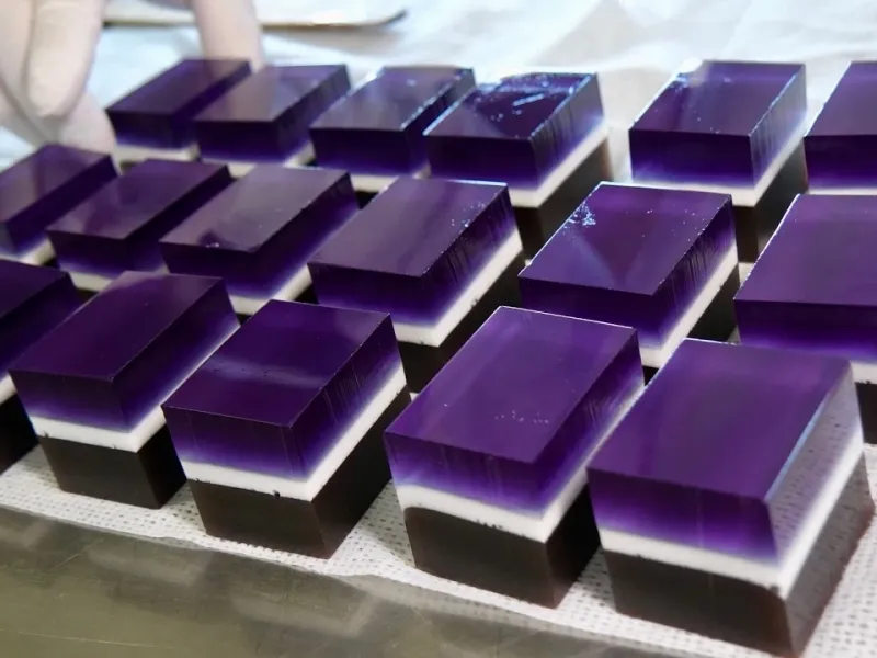 طرز پخت شیرینی در شیرینی فروشی تاریخی در ژاپن!