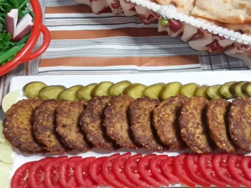 طرز تهیه کتلت بادمجان ترد و طلایی | غذای گیاهی ساده ولی فوق العاده خوشمزه!